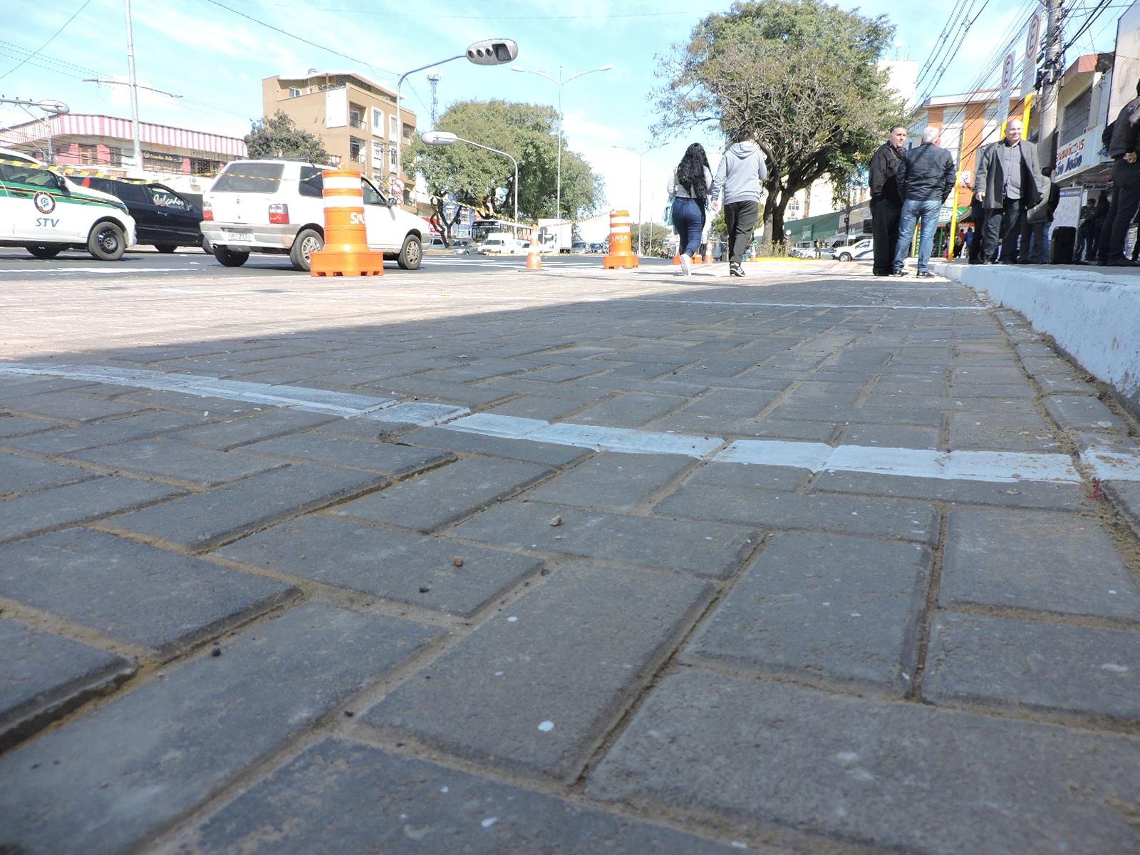 Novo cal&ccedil;amento fica entre as ruas Arthur Em&iacute;lio Ozzio e Dona Cec&iacute;lia
