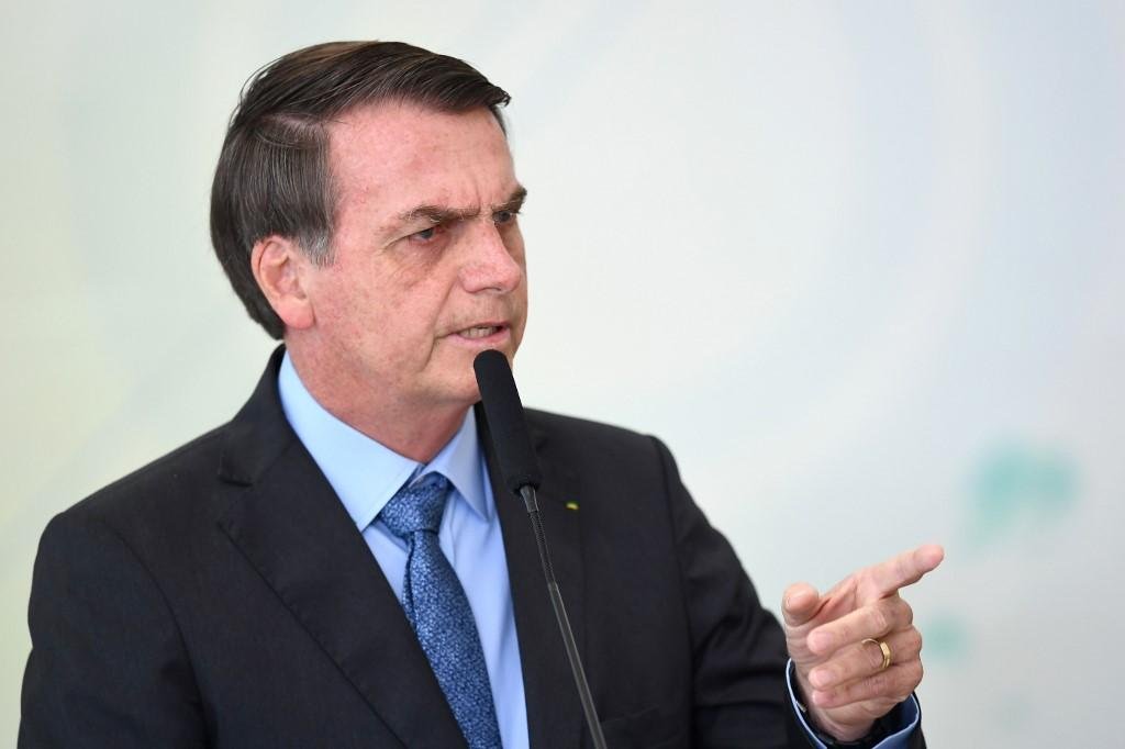 Bolsonaro reagiu com ironia &agrave; proposta de Maia para combater as queimadas na Amaz&ocirc;nia