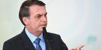 Bolsonaro reagiu com ironia à proposta de Maia para combater as queimadas na Amazônia