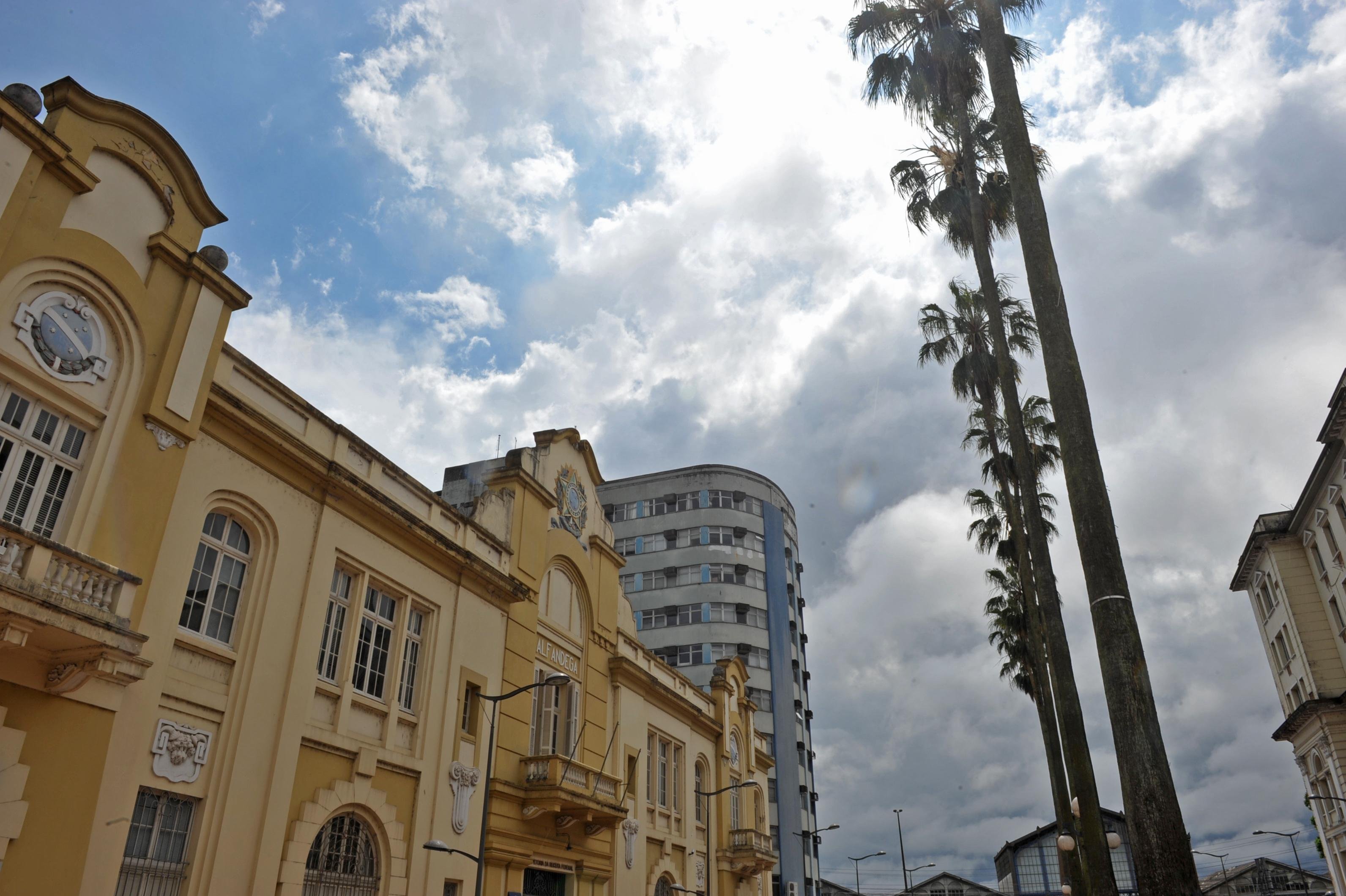 Porto Alegre ter&aacute; temperatura m&iacute;nima de 19&ordm;C e m&aacute;xima de 32&ordm;C
