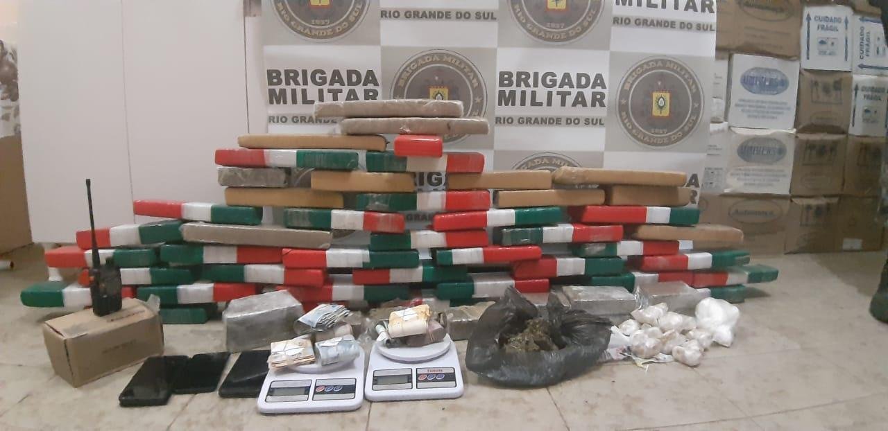 Drogas estavam escondidas em duas resid&ecirc;ncias na cidade