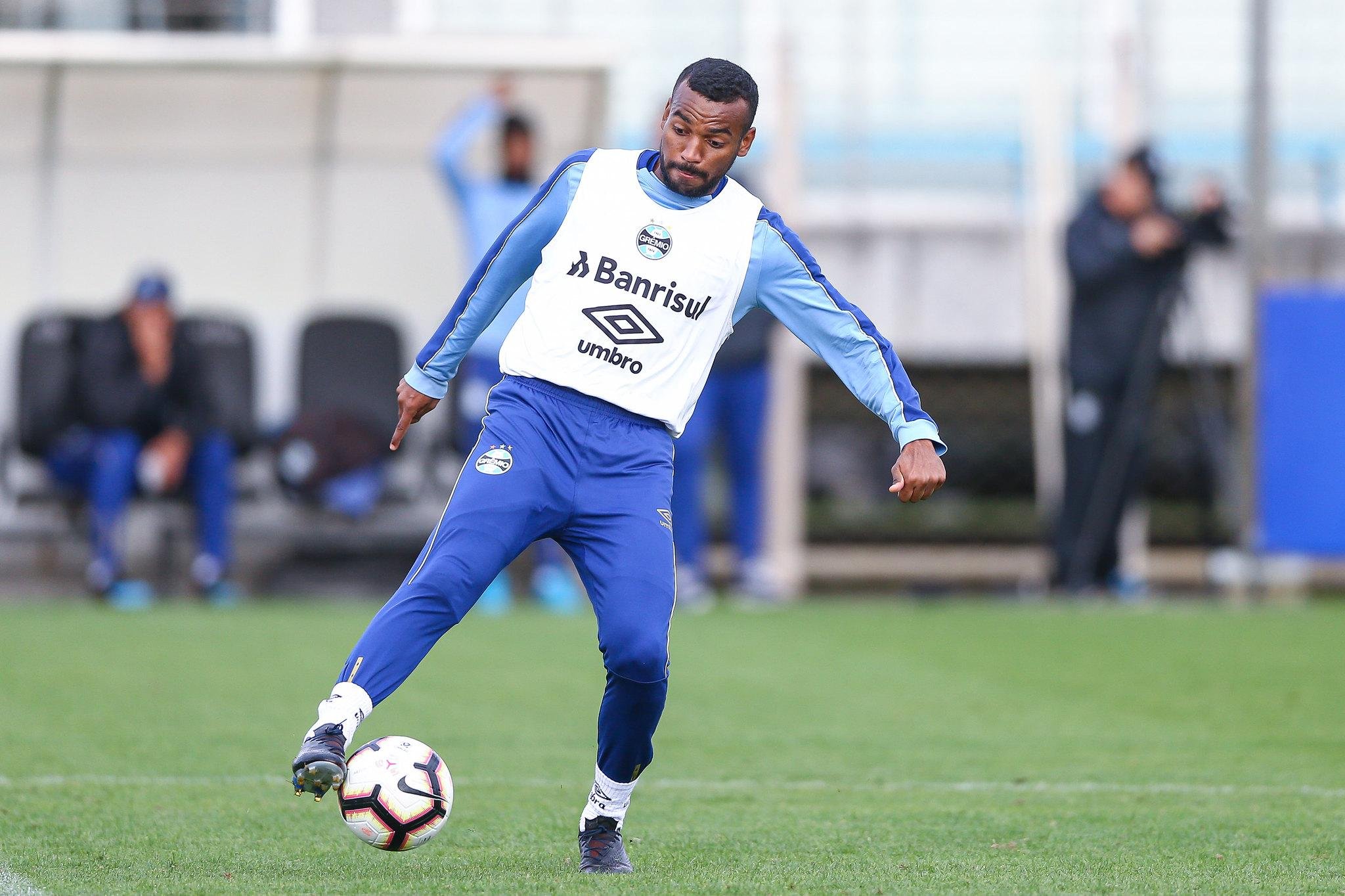 Leonardo Gomes quer ver um Gr&ecirc;mio muito atento no Pacaembu, diante do Palmeiras