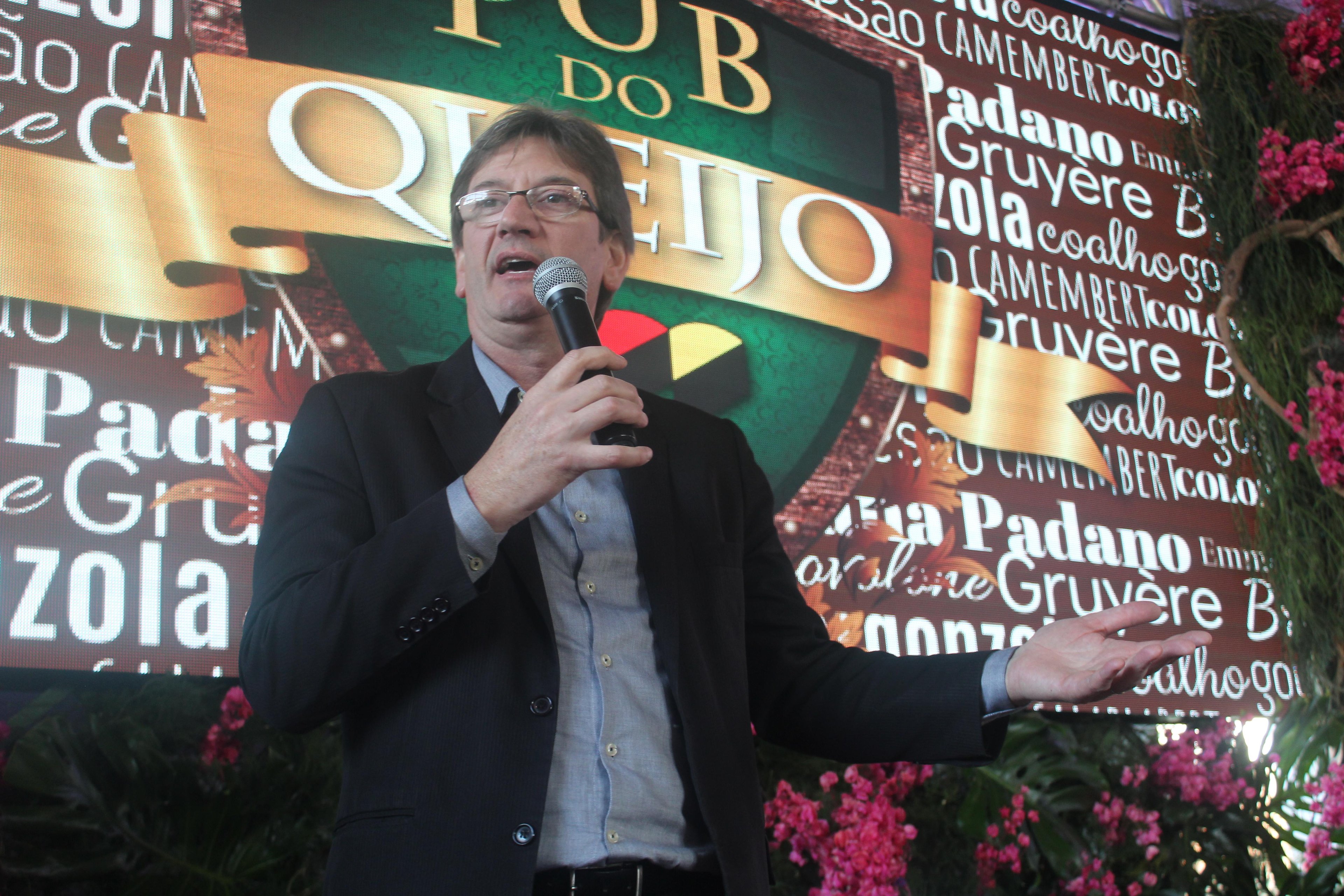 Alexandre Guerra, presidente do Sindicato da Ind&uacute;stria de Latic&iacute;nios do Rio Grande do Sul, defende uni&atilde;o em busca de solu&ccedil;&otilde;es para o setor