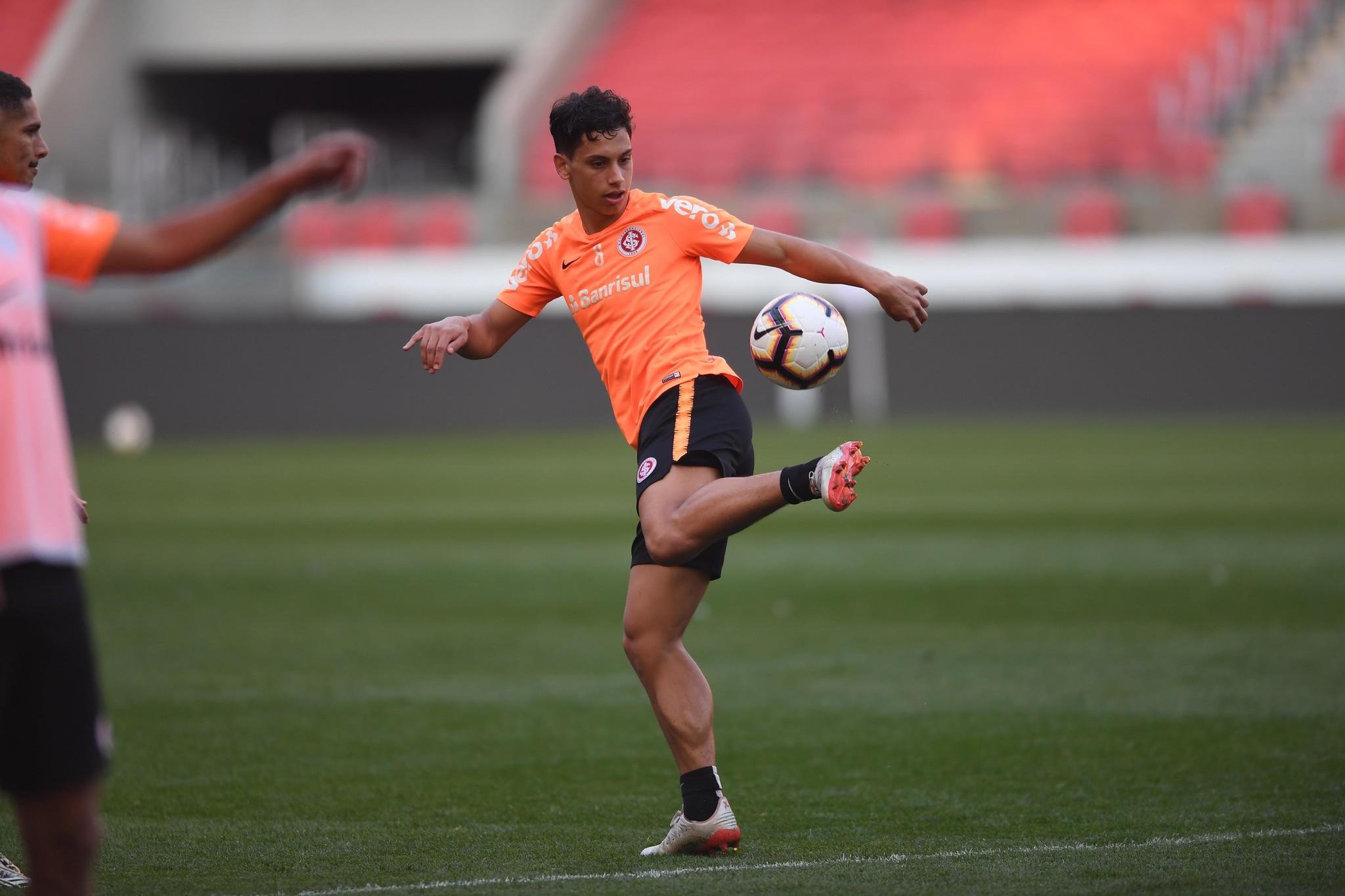 Sarrafiore deve ser titular contra o Botafogo na noite deste s&aacute;bado