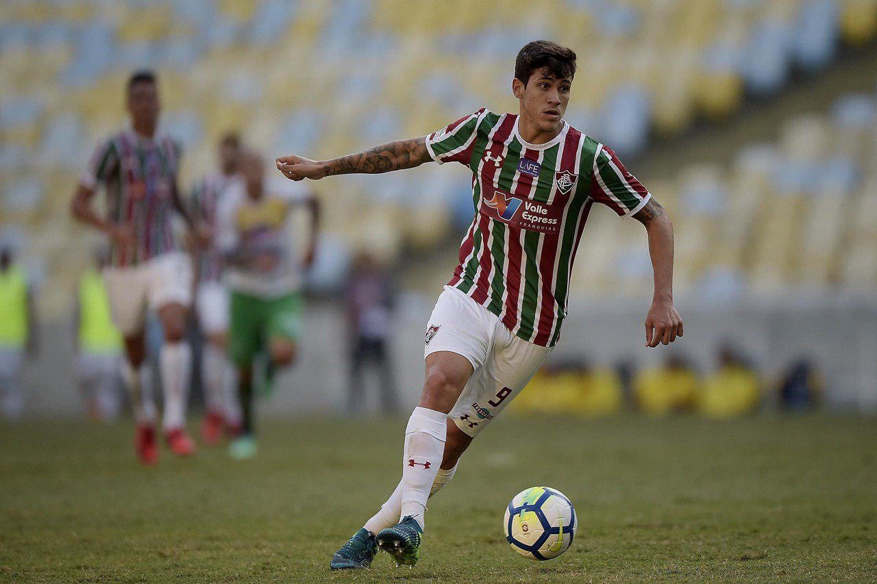 Fiorentina n&atilde;o informou o tempo de contrato com Pedro
