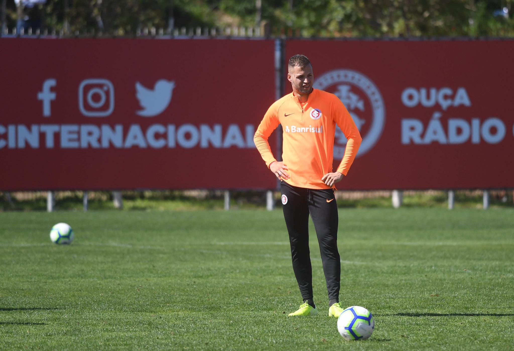Nico L&oacute;pez deve ser titular contra o Cruzeiro