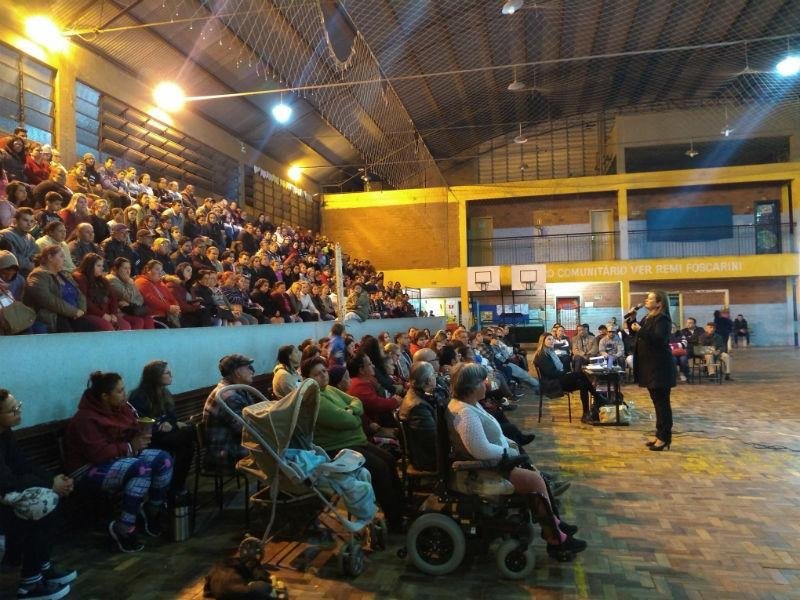 Benefici&aacute;rios de programa receberam orienta&ccedil;&otilde;es na noite dessa quarta-feira