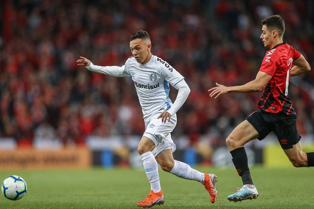 Renato destacou que Pep&ecirc; era a alternativa para o segundo tempo, mas, com Everton suspenso, Gr&ecirc;mio ficou sem op&ccedil;&otilde;es no banco