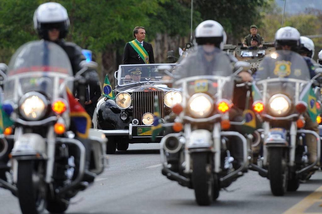 Desfile come&ccedil;ou por volta das 9h