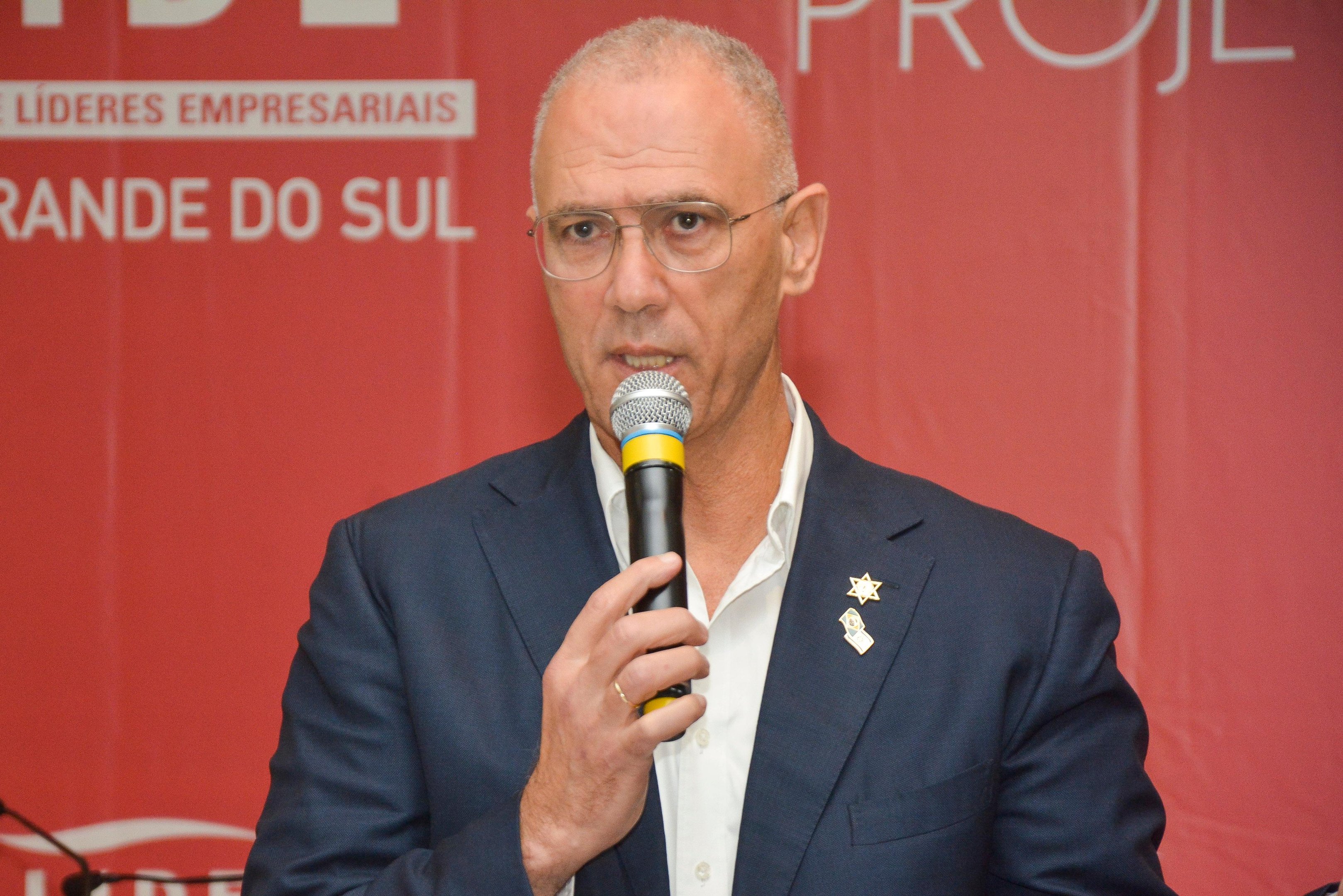 Embaixador de Israel no Brasil, Yossi Avraham Shelley, participou do debate sobre &ldquo;Ambiente de Inova&ccedil;&atilde;o e as Oportunidades de Neg&oacute;cios entre o Rio Grande do Sul e Israel", no Hotel Sheraton, em Porto Alegre