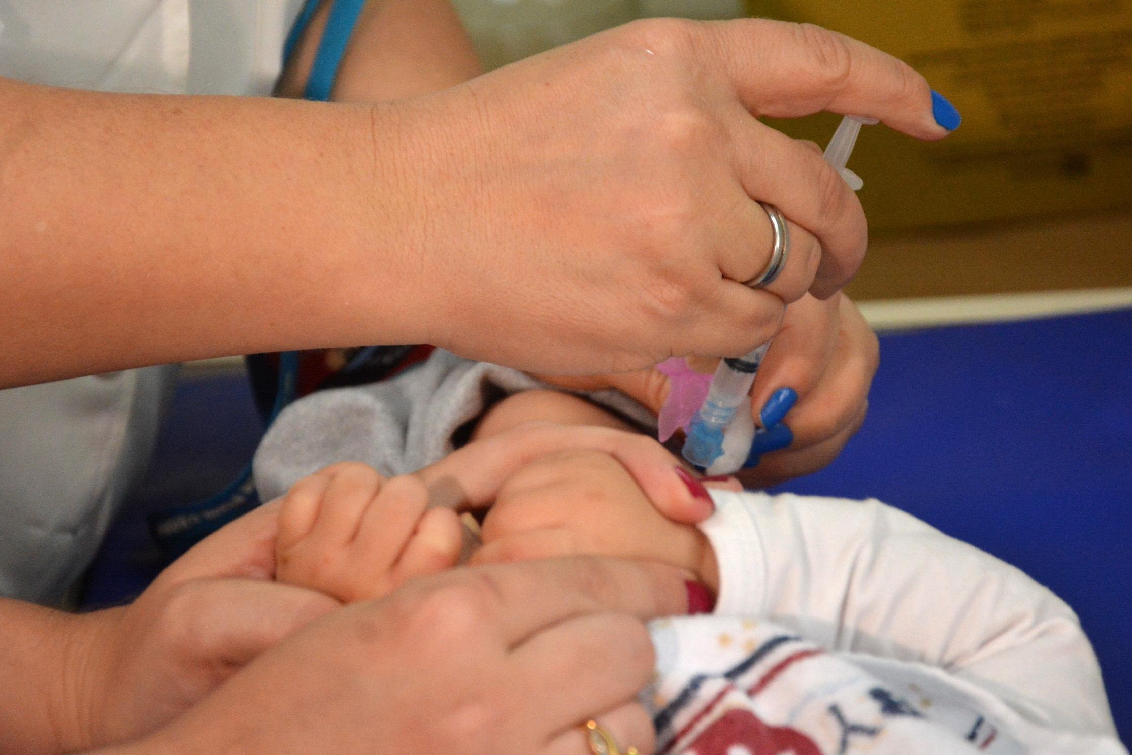 Distribui&ccedil;&atilde;o das doses de vacina pentavalente dever&aacute; ser normalizada somente em meados de novembro