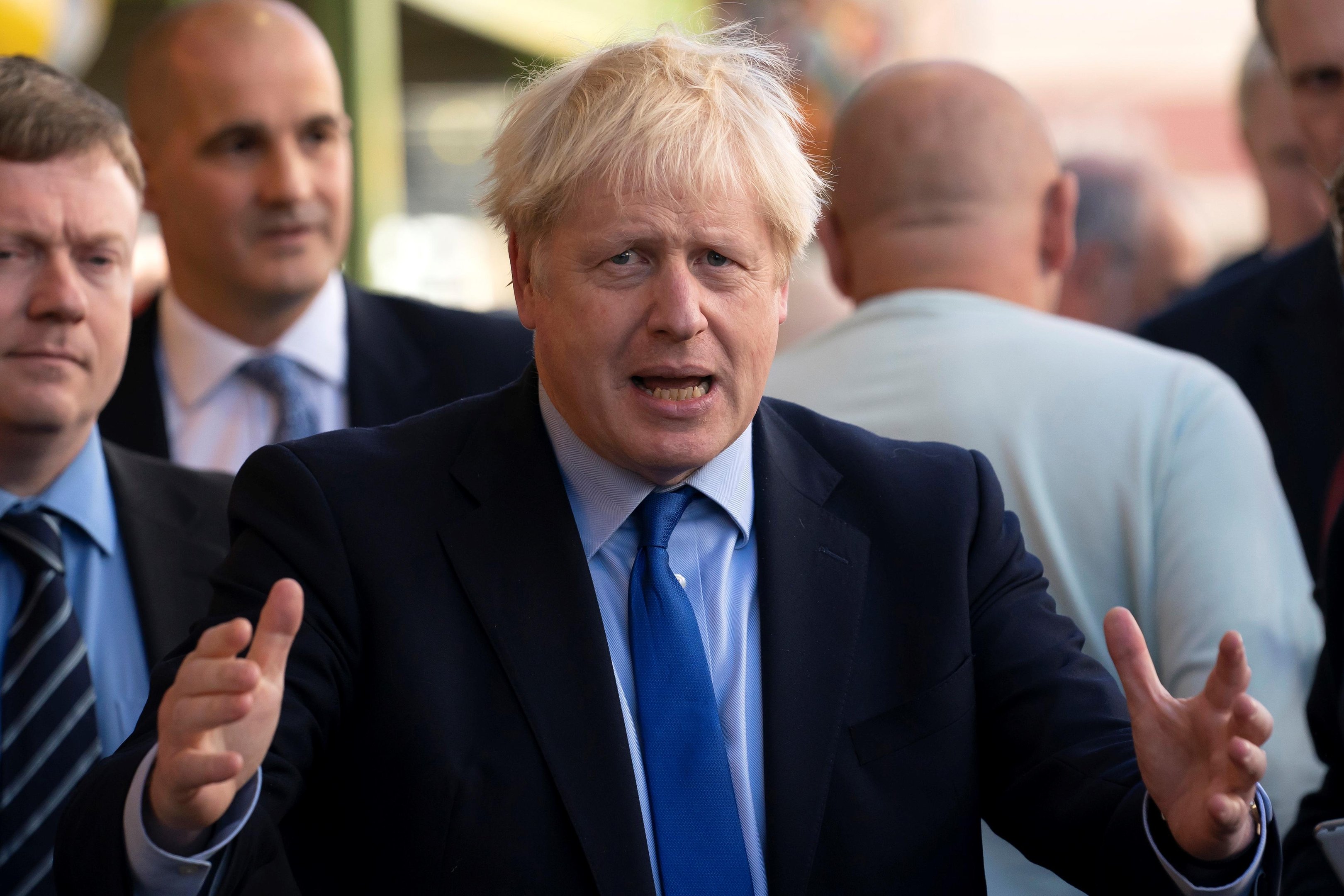 Primeiro-ministro brit&acirc;nico, Boris Johnson, viajar&aacute; na segunda-feira para Luxemburgo, onde se reunir&aacute; com o presidente da Comiss&atilde;o Europeia, Jean-Claude Juncker, para falar do Brexit