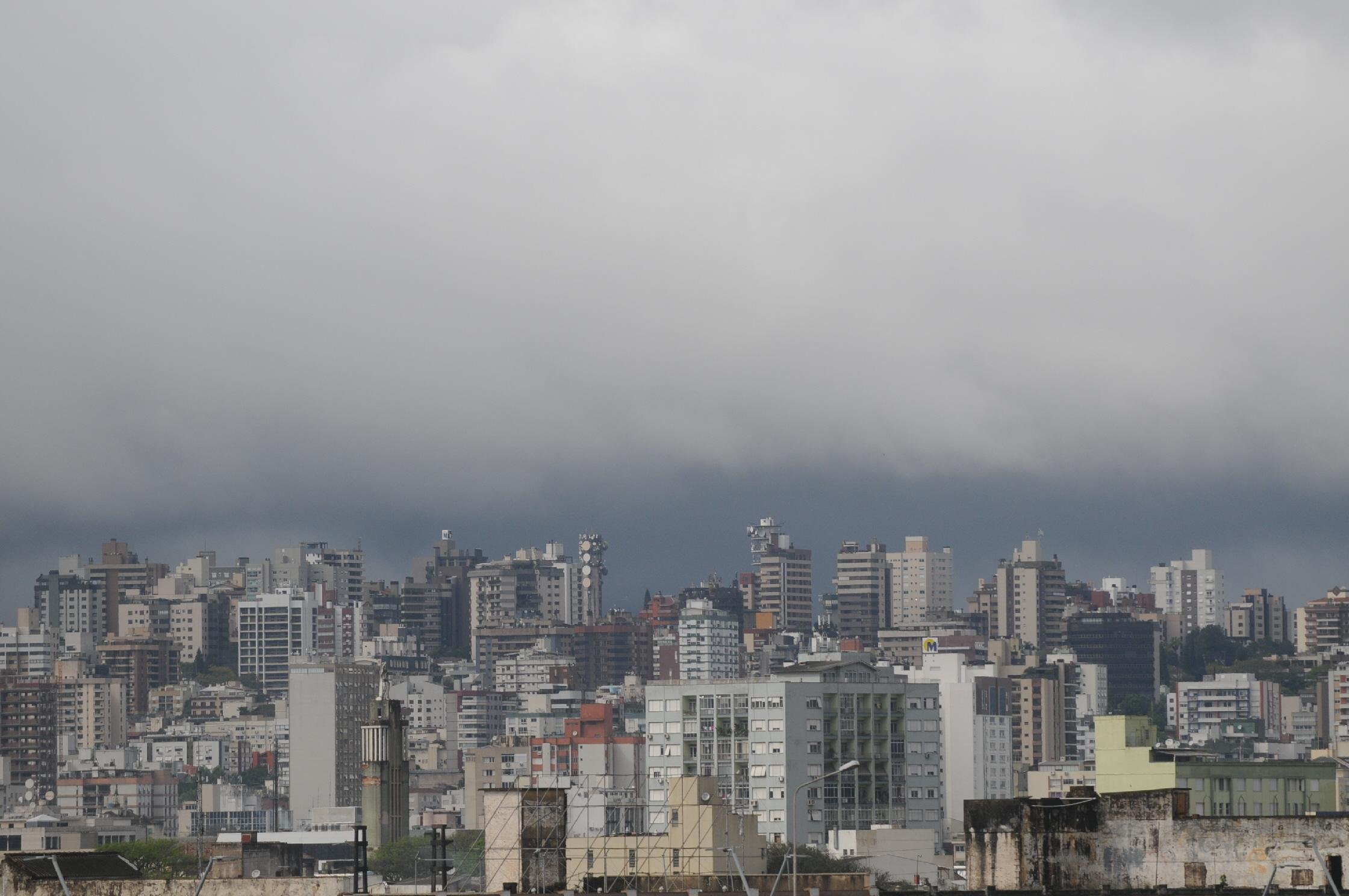 Porto Alegre ter&aacute; temperatura m&iacute;nima de 24&ordm;C e m&aacute;xima de 32&ordm;C