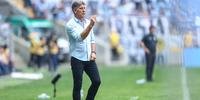 Técnico Renato voltou a elogiar o grupo e disse que ninguém é titular absoluto no Grêmio