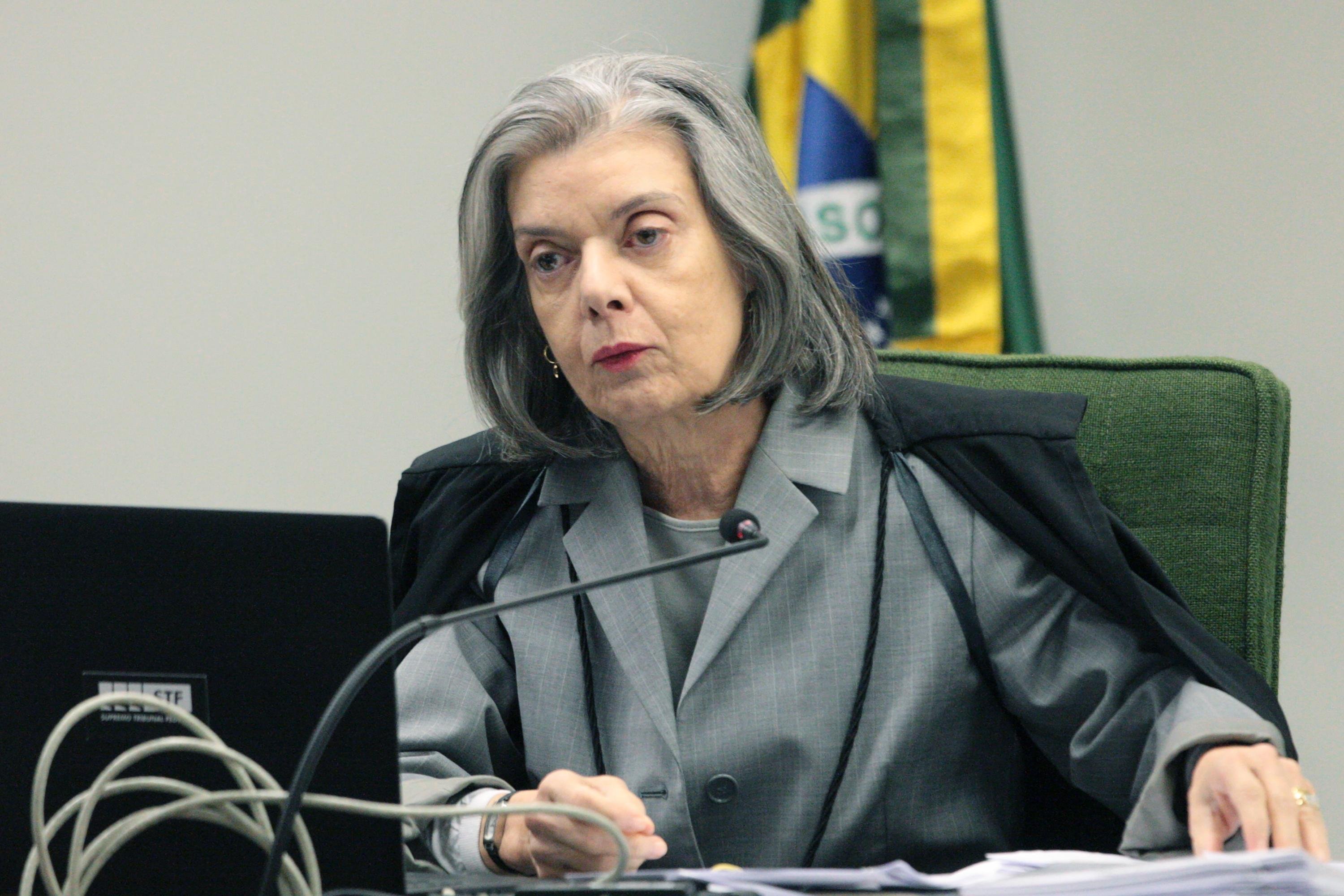 Ministra C&aacute;rmen L&uacute;cia julgou invi&aacute;vel habeas corpus para militar