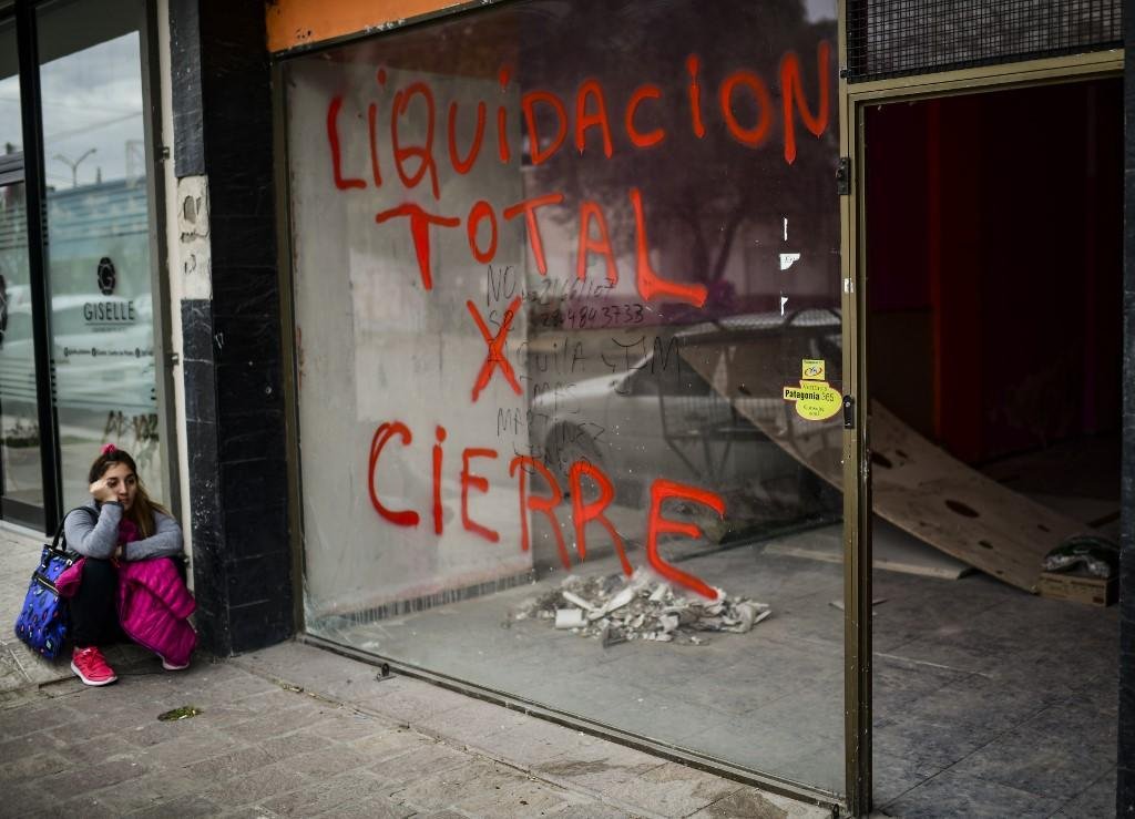 Pa&iacute;s passa por grave crise econ&ocirc;mica, com mais de um ter&ccedil;o da popula&ccedil;&atilde;o na pobreza