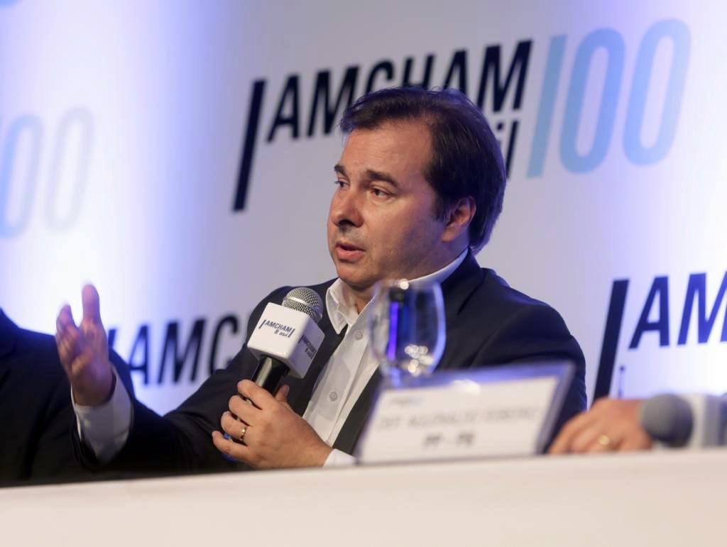 Maia afirmou que a proposta de reforma tribut&aacute;ria que est&aacute; no Senado Federal, de autoria do ex-deputado Luiz Carlos Hauly, &eacute; boa e conhecida pela C&acirc;mara