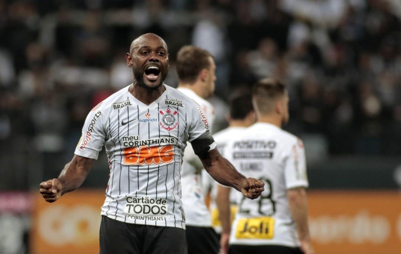 V&aacute;gner Love abriu o placar