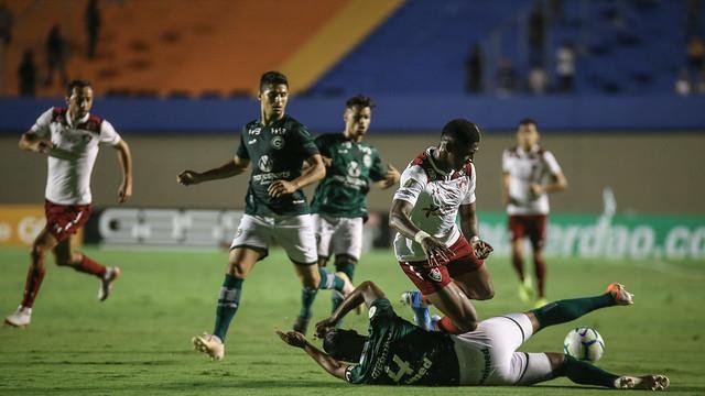 Partida aconteceu em Goi&acirc;nia neste domingo