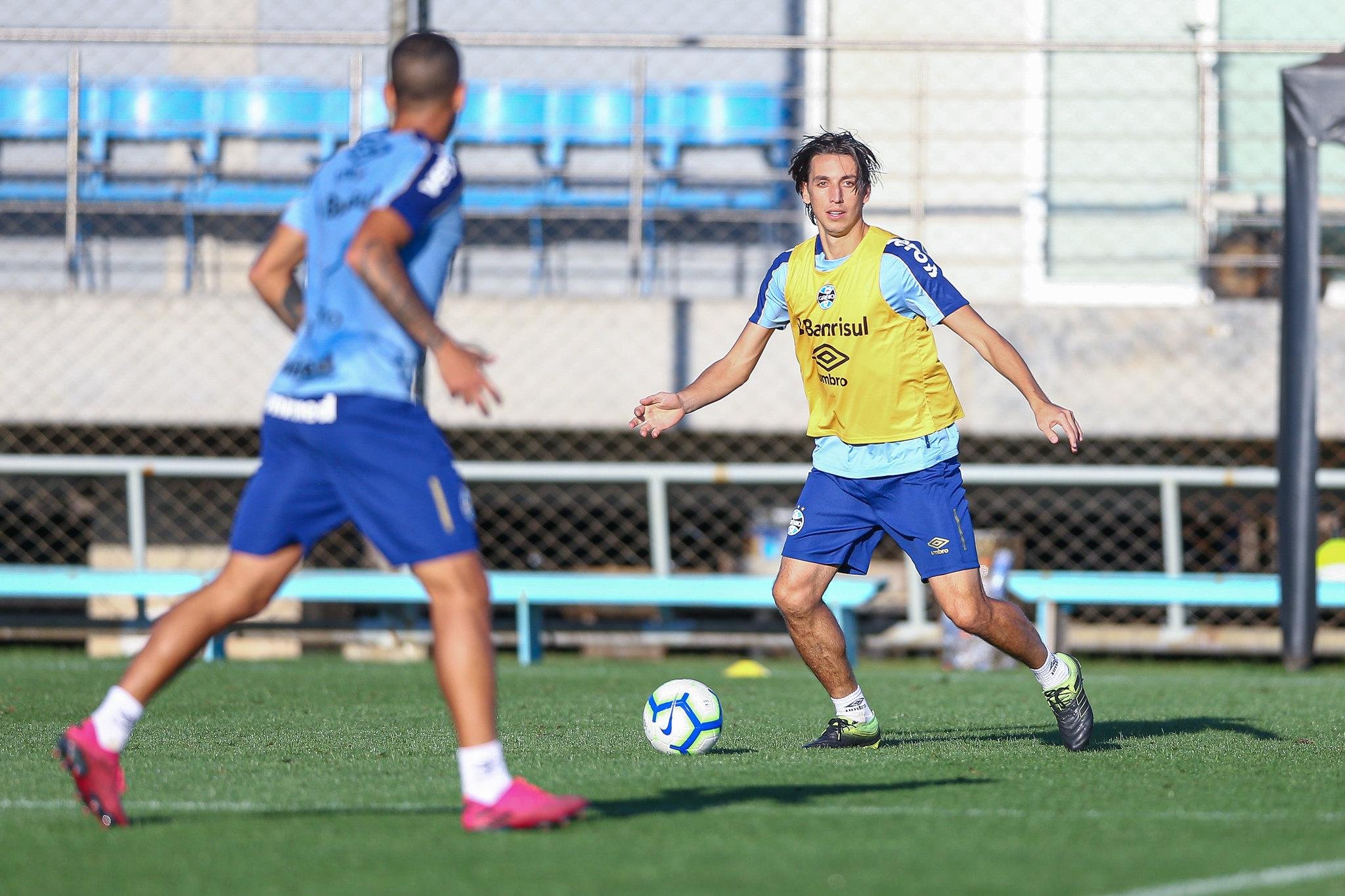 Geromel n&atilde;o joga desde o dia 9 de setembro, quando se machucou diante do Cruzeiro