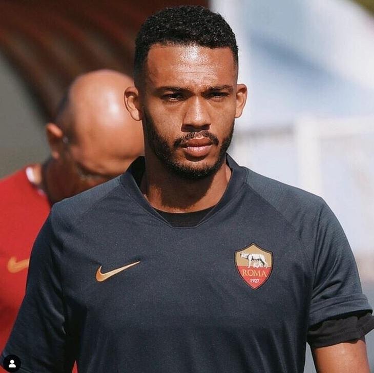 Juan Jesus foi ofendido por um torcedor da Roma