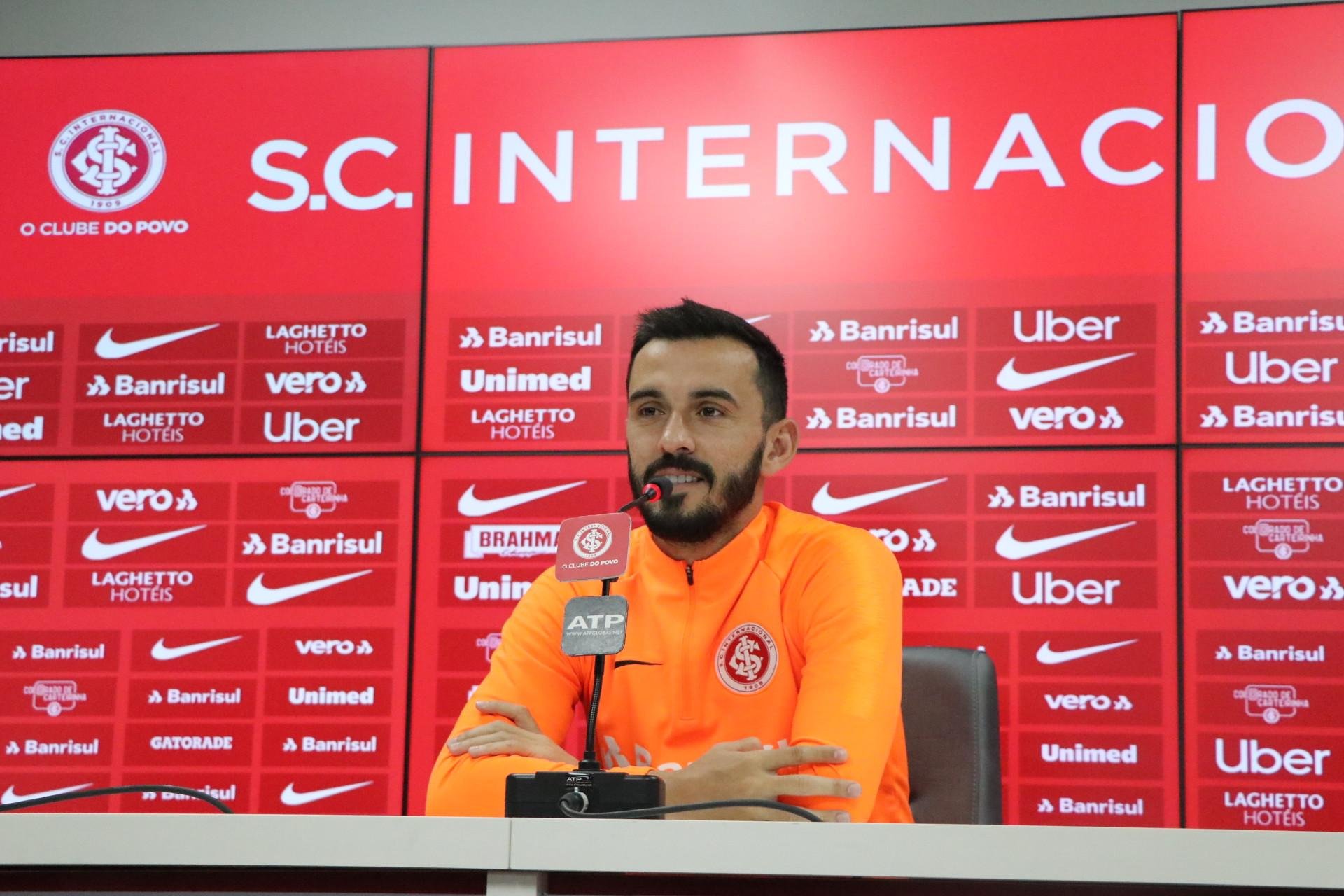 Uendel disse que equipe ainda tem "17 finais" no Brasileir&atilde;o e elogiou Palmeiras de Mano Menezes
