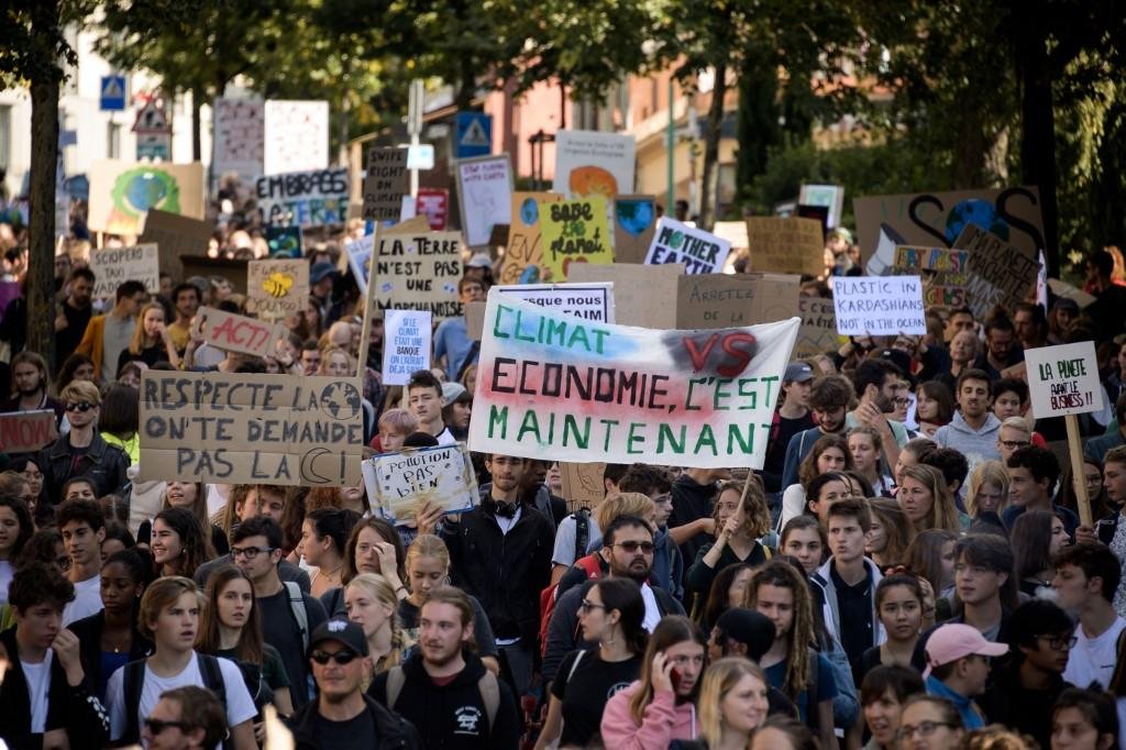 Multid&atilde;o pediu consci&ecirc;ncia pol&iacute;tica do meio-ambiente
