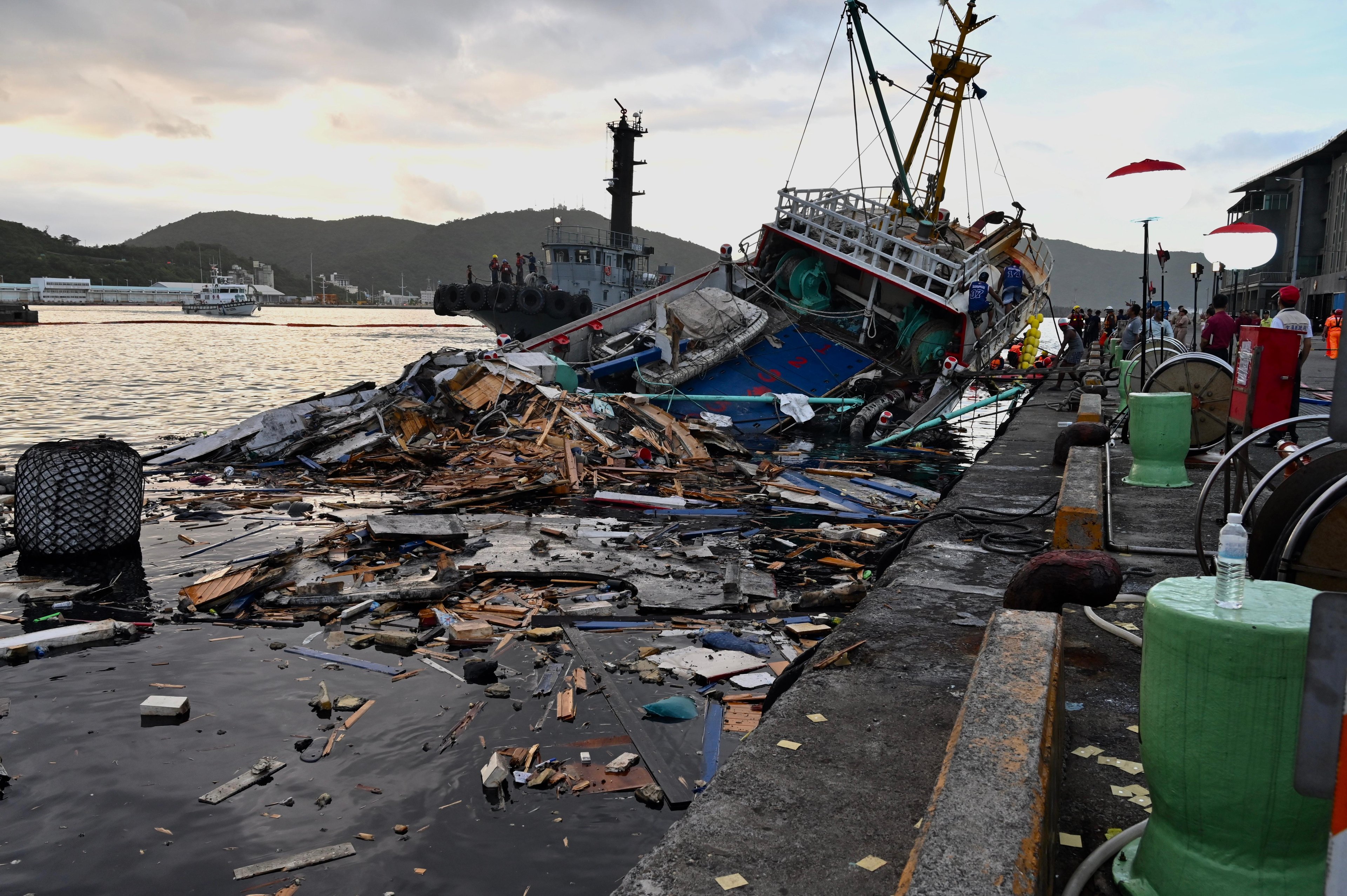 Corpos foram encontrados em &aacute;guas pr&oacute;ximas a duas embarca&ccedil;&otilde;es