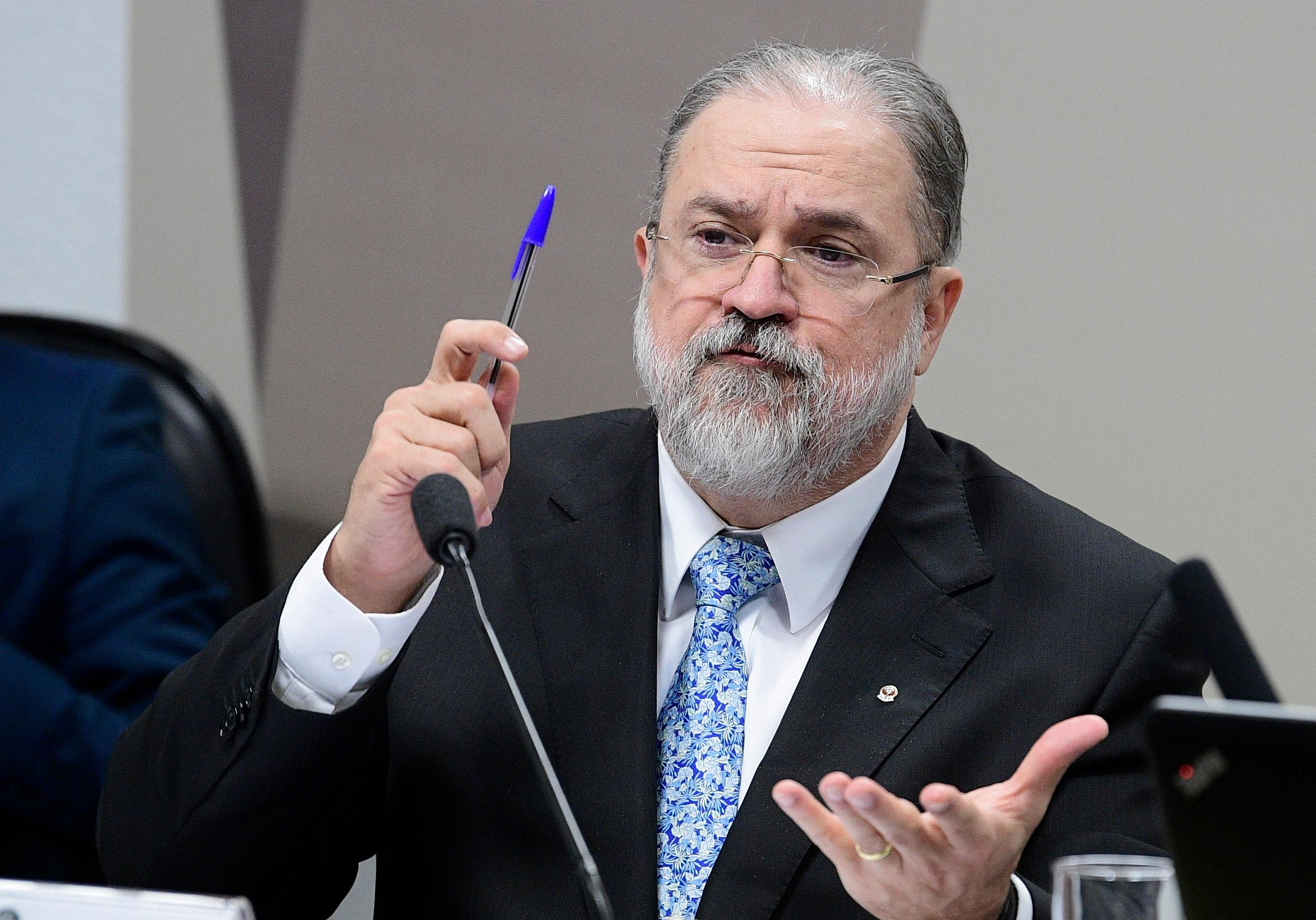Aras ter&aacute; mandato de dois anos na PGR