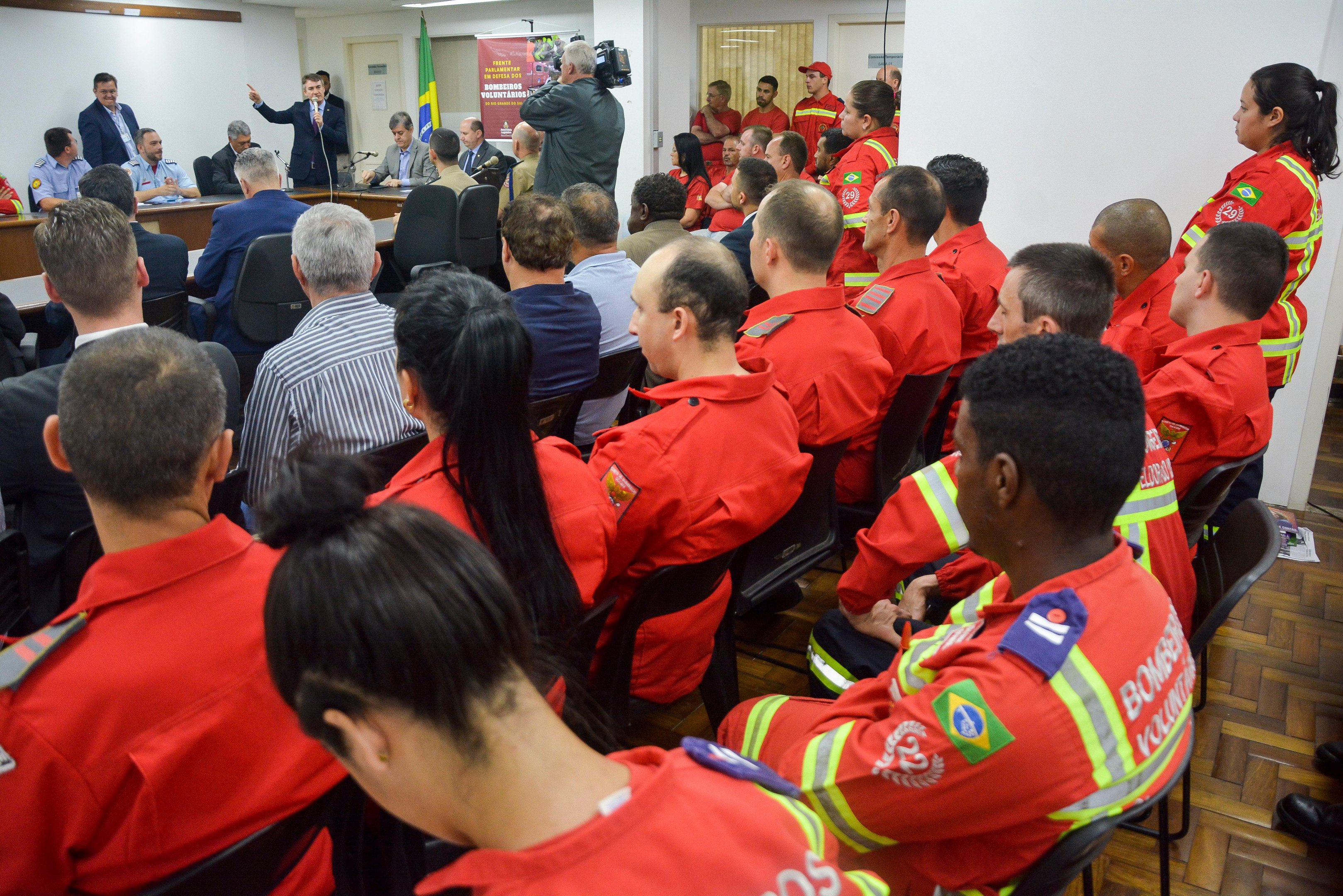 Frente Parlamentar em Defesa dos Bombeiros Volunt&aacute;rios foi lan&ccedil;ada na Assembleia Legislativa nesta quarta-feira