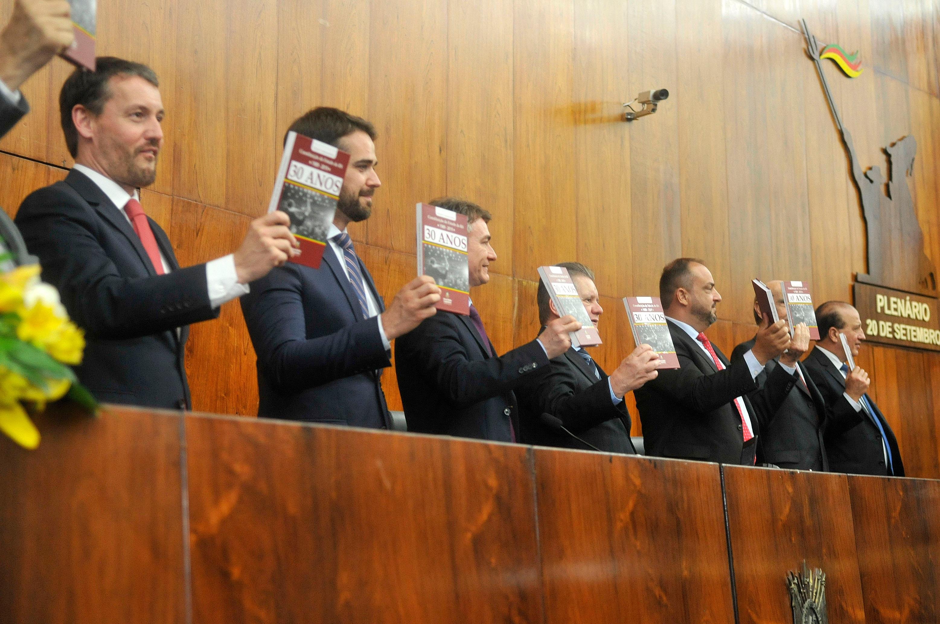 Sess&atilde;o solene ocorreu na Assembleia Legislativa