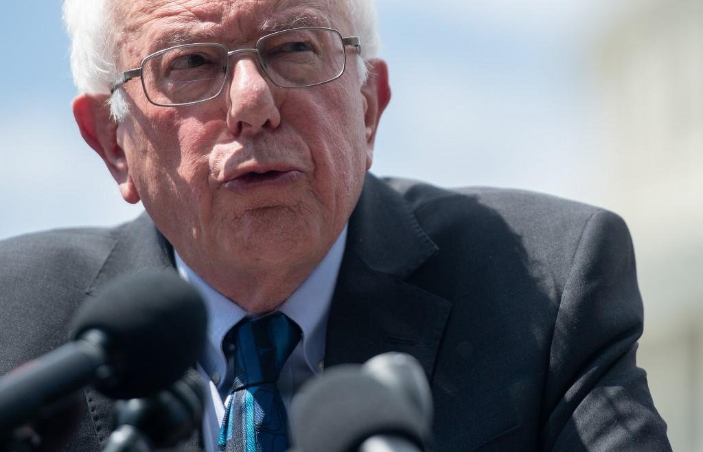 "Espero ansiosamente voltar ao trabalho", disse Sanders