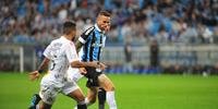 Renato Portaluppi acredita que Luan precisa melhorar muito ainda no Grêmio