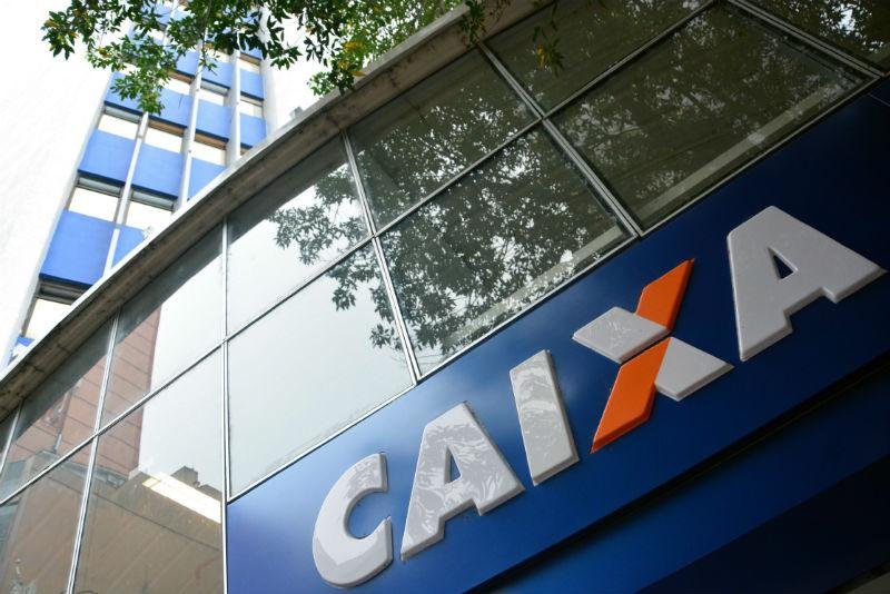Parte dos correntistas recebem hoje at&eacute; R$ 500 do FGTS