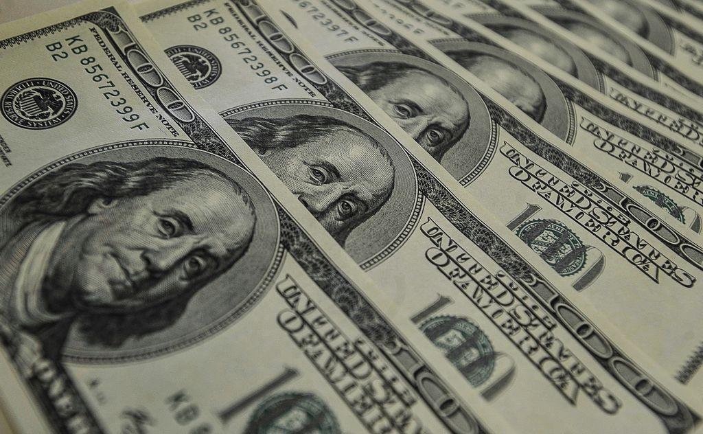 Ibovespa fechou aos 100.440,23 pontos saindo da faixa dos 98 mil pontos