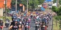 Estimativa-se que 25 mil motociclistas tenham participado de procissão