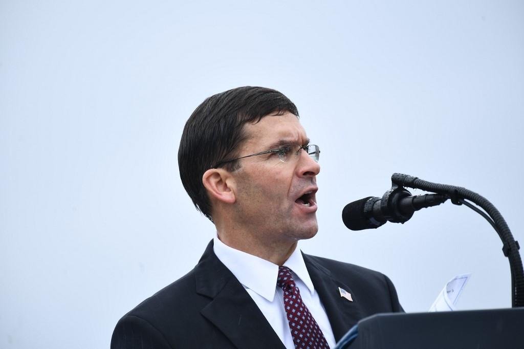 Mark Esper disse que o presidente Donald Trump ordenou a retirada de at&eacute; mil soldados do norte da S&iacute;ria