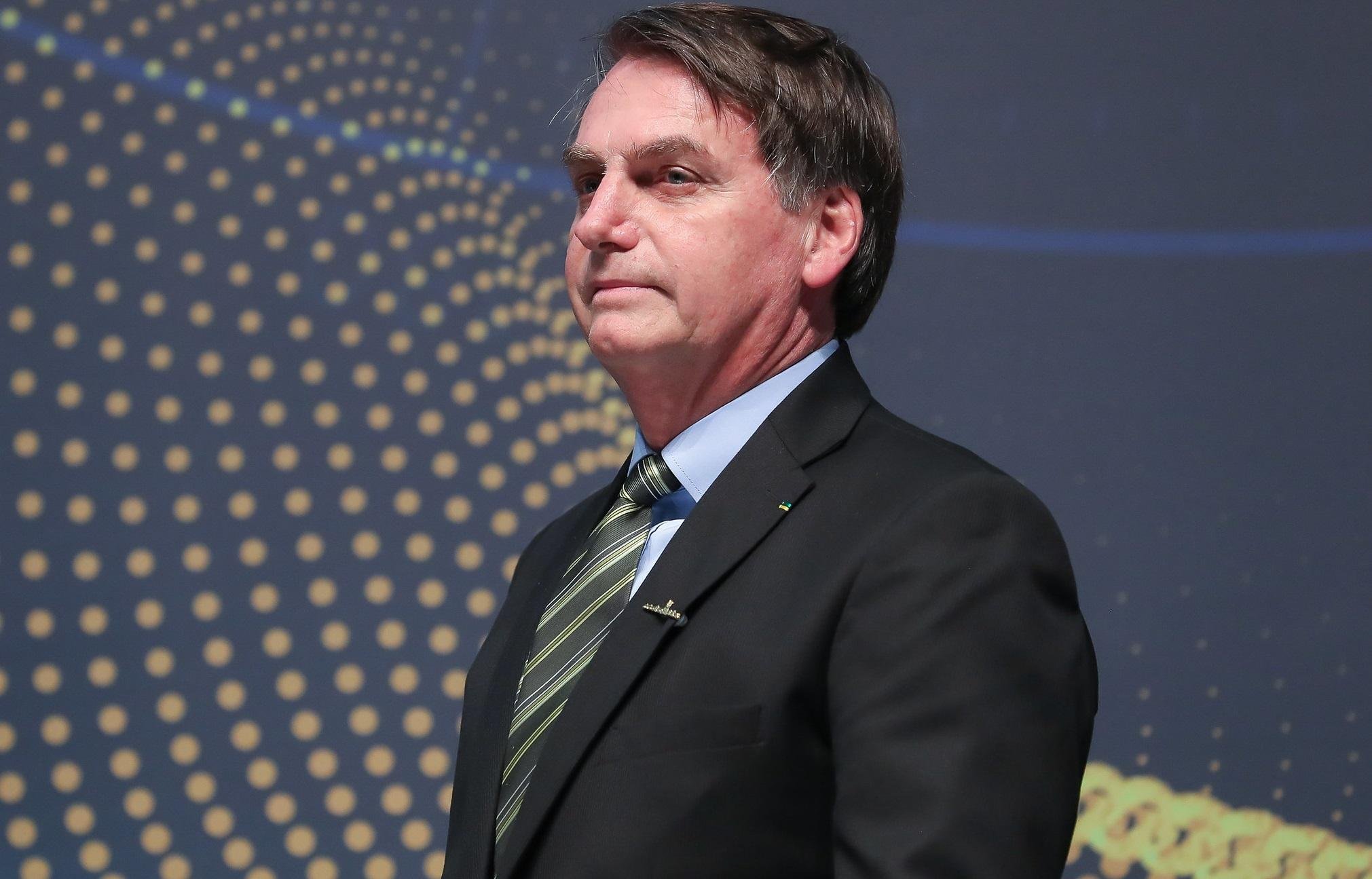 Bolsonaro editou decreto que regulamenta a Lei de 1974