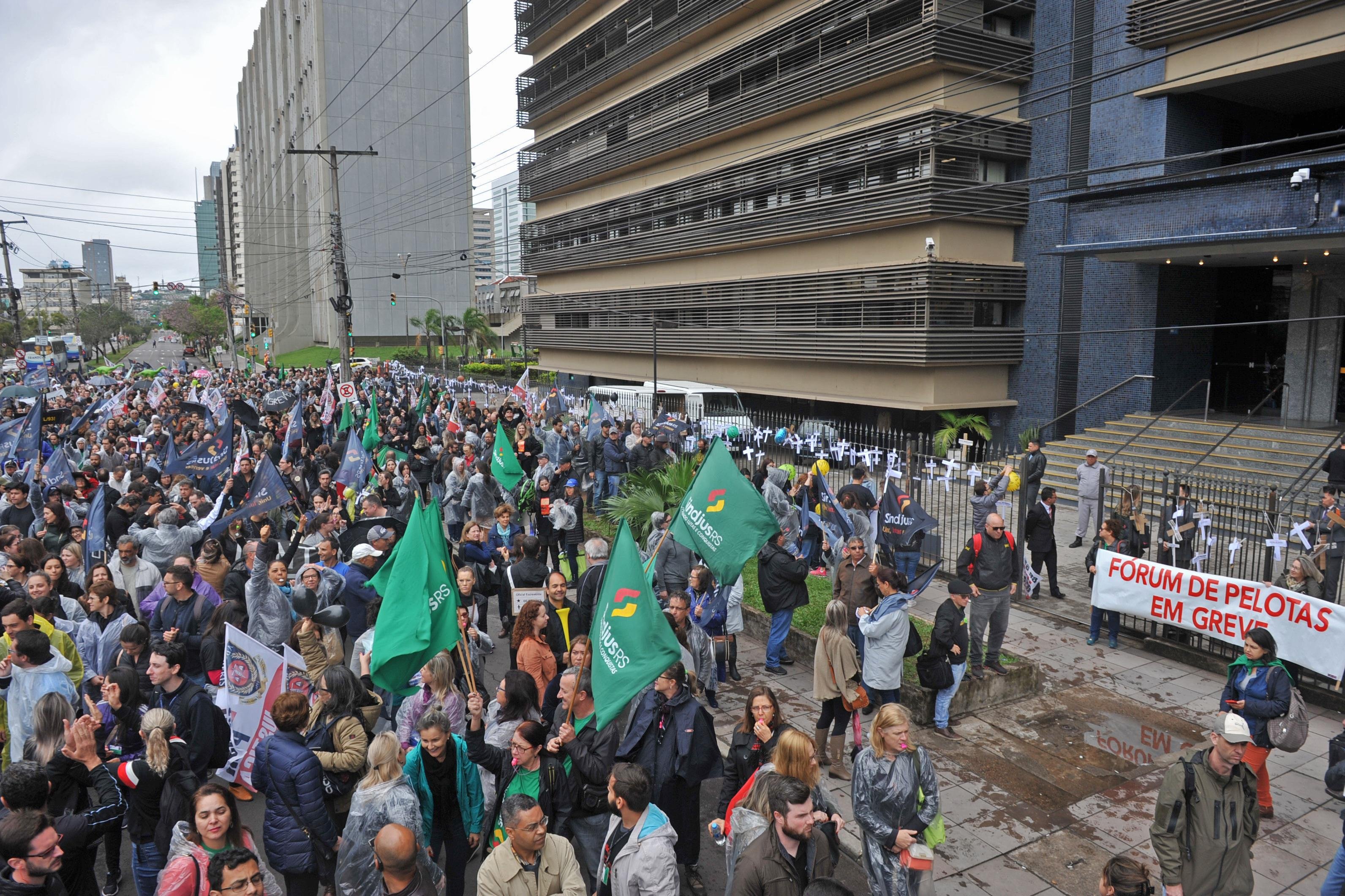 Manifestantes disseram que n&atilde;o houve avan&ccedil;o durante per&iacute;odo de greve