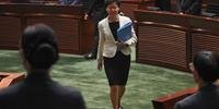 Carrie Lam foi vaiada durante nova sessão do Parlamento em Hong Kong