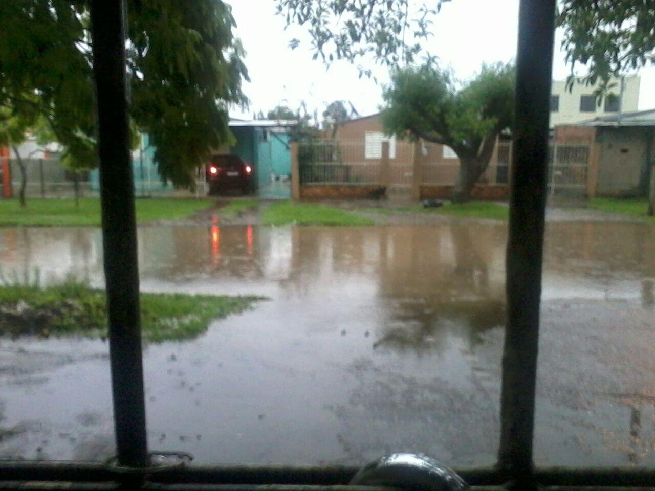 Chuva intermitente come&ccedil;ou &agrave;s 5h em Uruguaiana