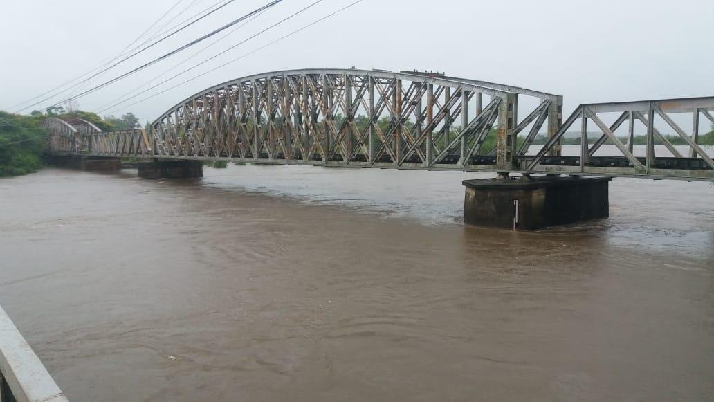 O maior volume de &aacute;gua desce de Santana do Livramento em dire&ccedil;&atilde;o a Alegrete