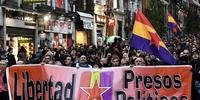 Milhares de separatistas participam de uma manifestação neste sábado em meio a um ambiente tenso em Barcelona