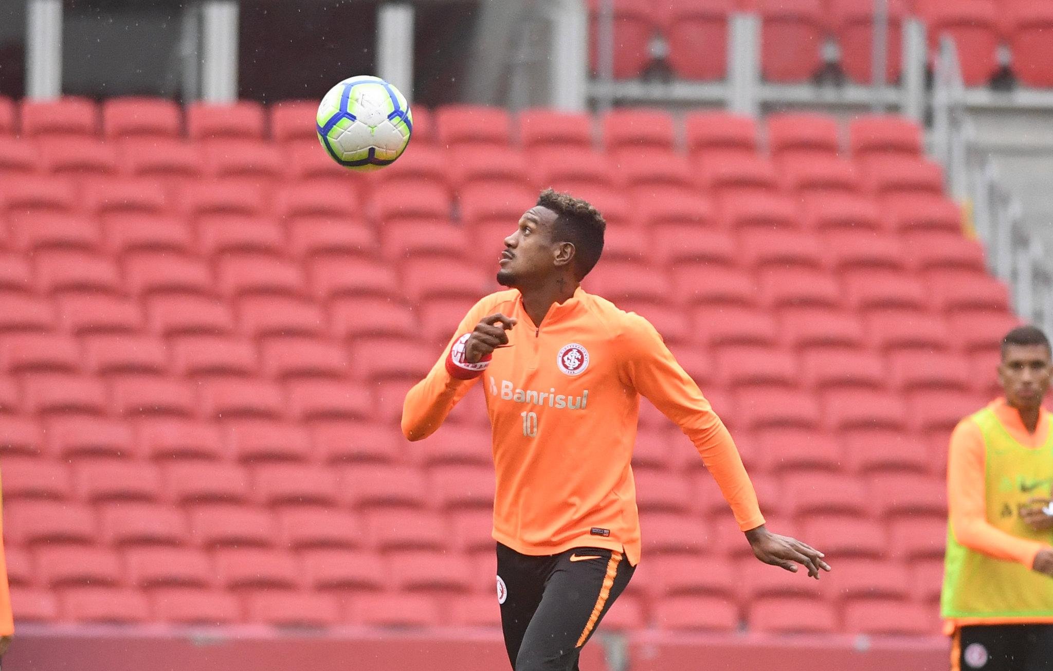 Eden&iacute;lson deve ser titular no jogo deste domingo, diante do Vasco