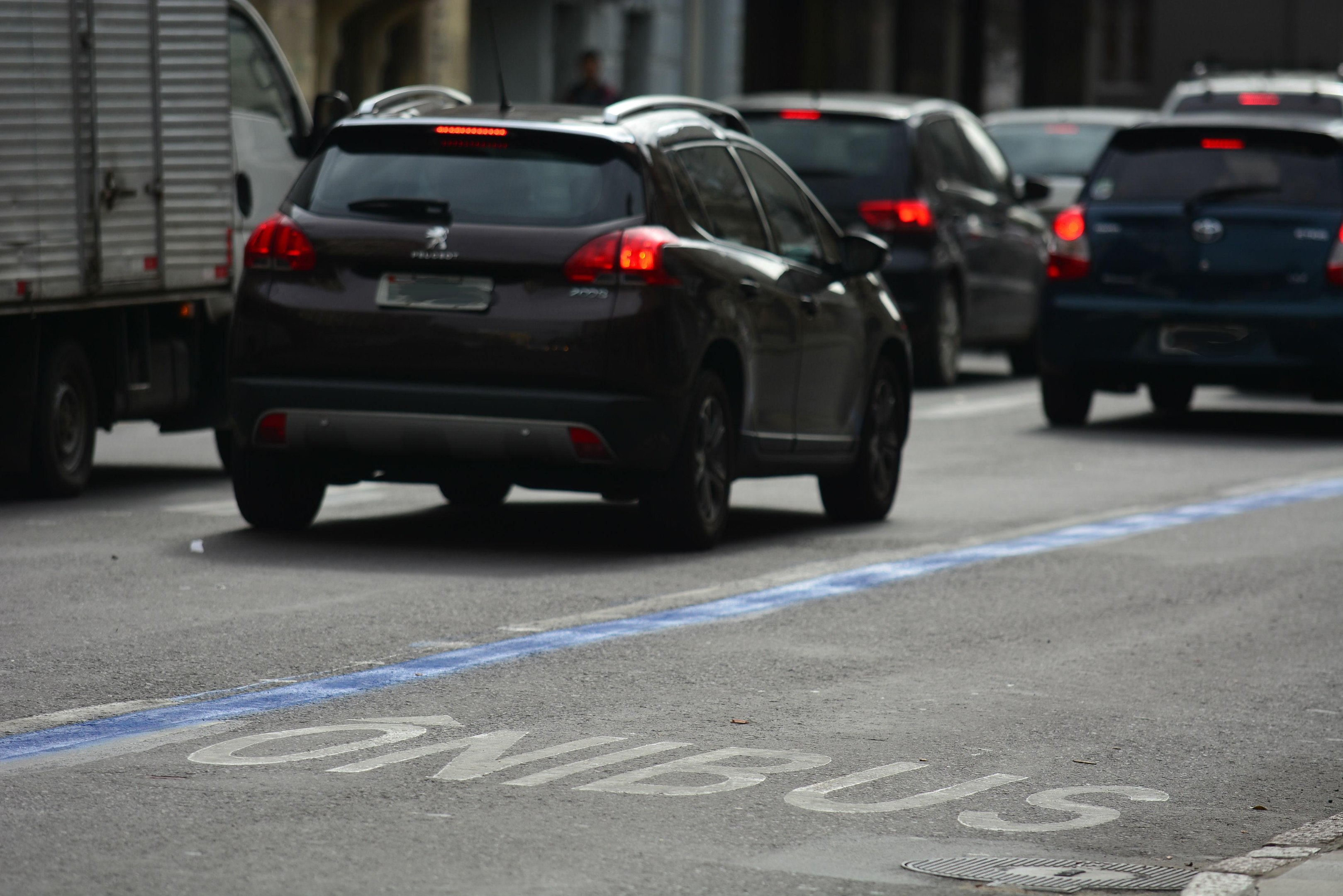 Fiscaliza&ccedil;&atilde;o na regi&atilde;o da avenida Independ&ecirc;ncia foi refor&ccedil;ada com a presen&ccedil;a de agentes da EPTC