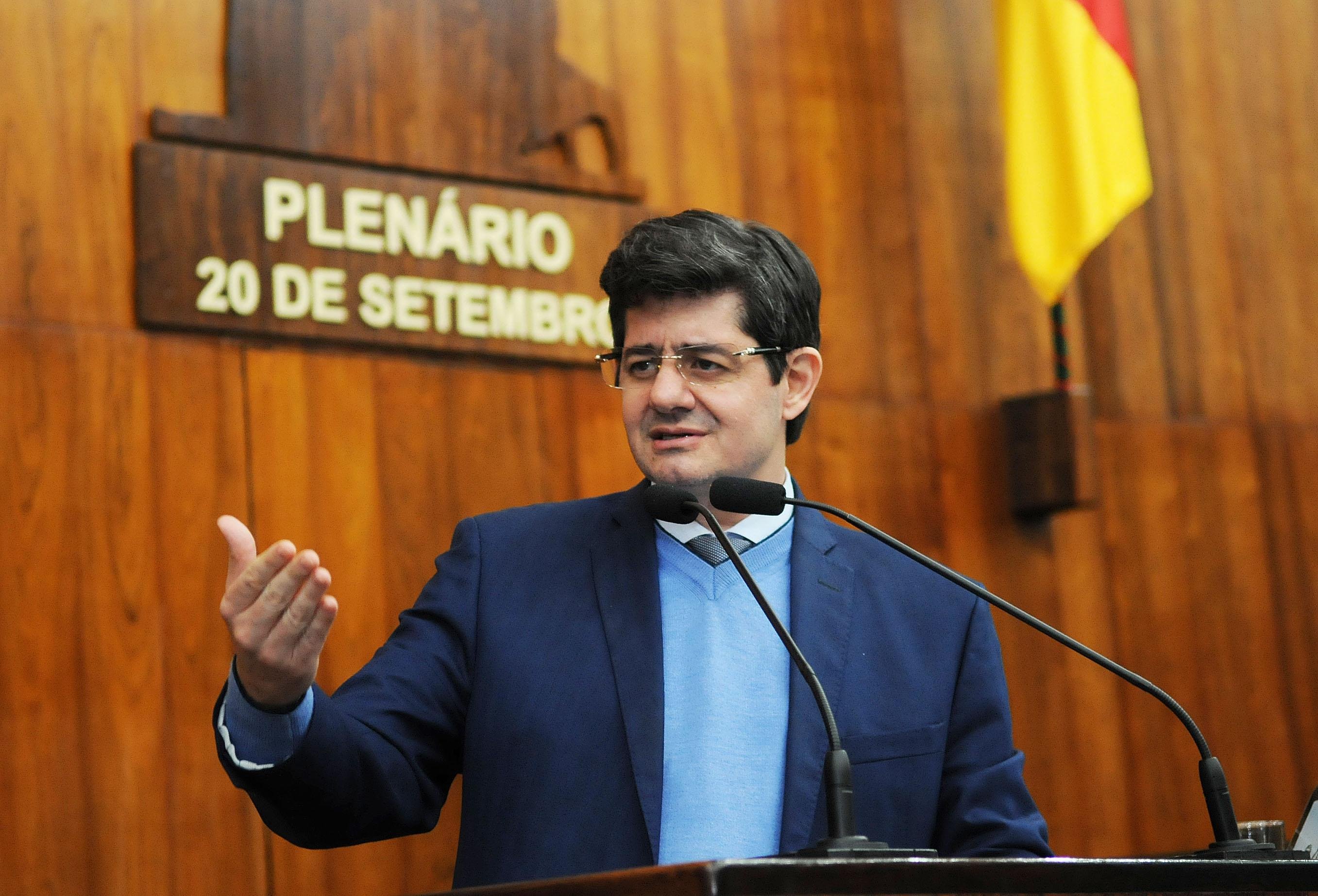 Deputado estadual, Tiago Simon assume a presid&ecirc;ncia do MDB em Porto Alegre