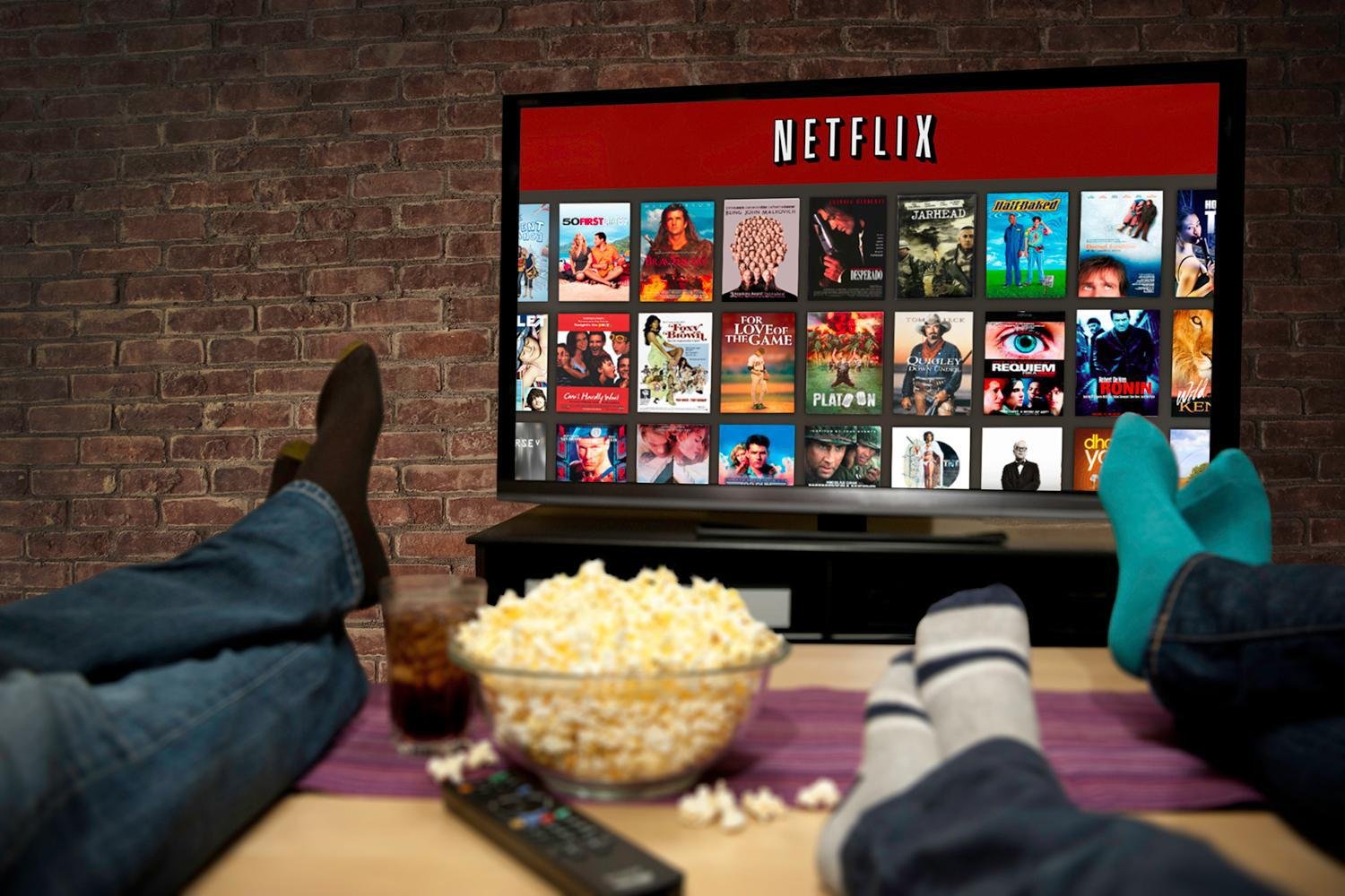 Netflix ainda mant&eacute;m servi&ccedil;o sem inser&ccedil;&otilde;es, mas concorrentes planejam modalidades diferentes