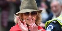 Jane Fonda foi novamente protestar no Capitólio, em Washington, nesta sexta-feira