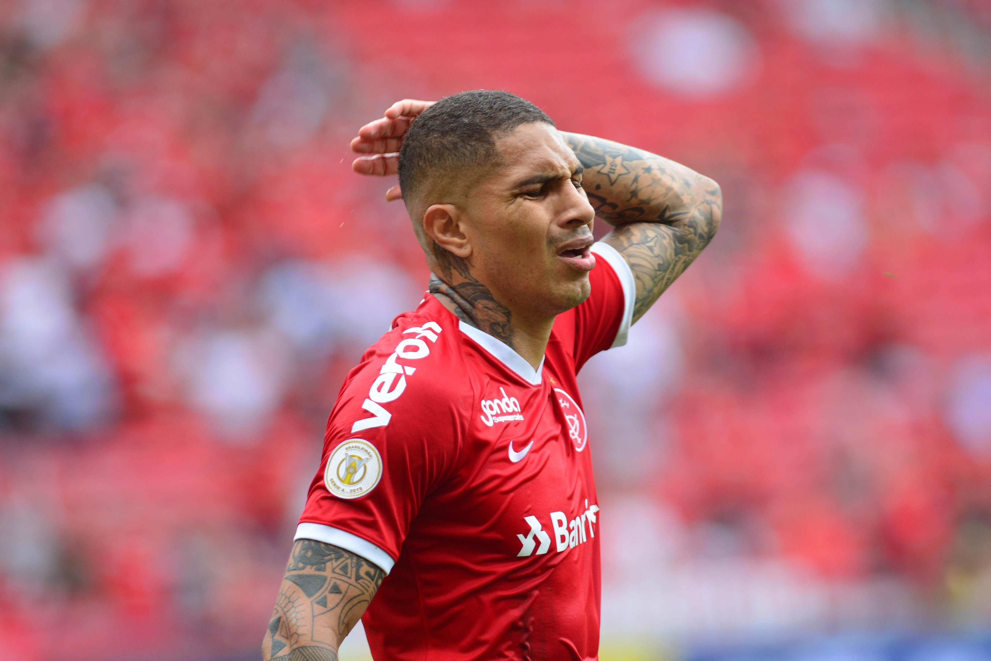 Guerrero disse que cr&iacute;ticas da torcida afetaram os atletas do Inter
