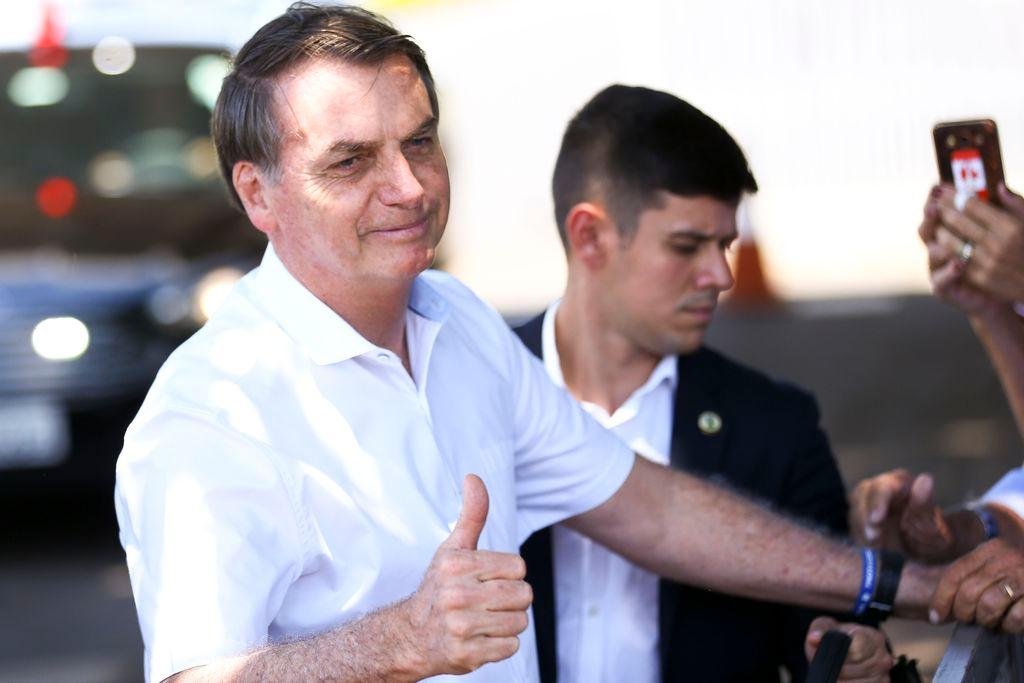Presidente se re&uacute;ne com deputados do PSL e pode anunciar sa&iacute;da da legenda nesta ter&ccedil;a